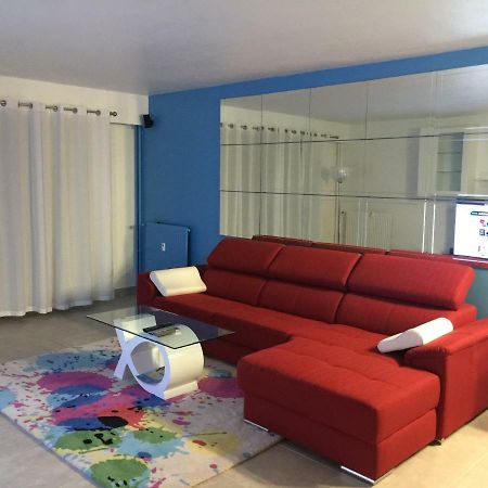 Grand Appartement A Louer Vue Sur Seine Melun Buitenkant foto