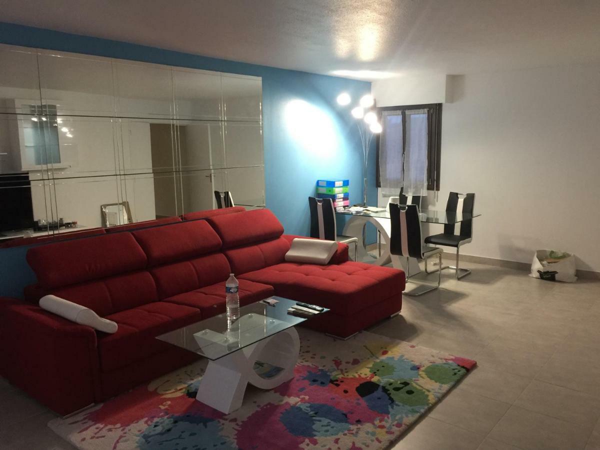 Grand Appartement A Louer Vue Sur Seine Melun Buitenkant foto