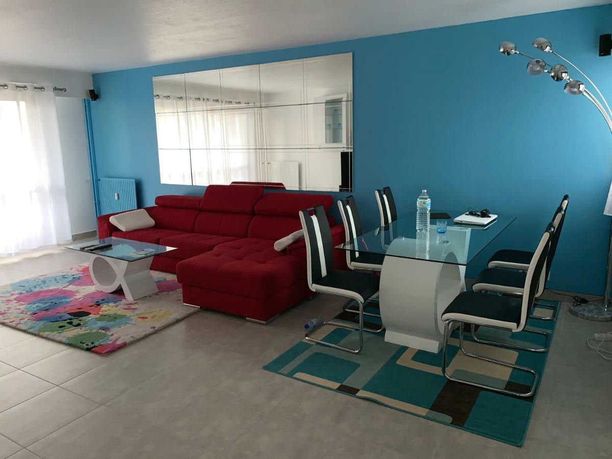 Grand Appartement A Louer Vue Sur Seine Melun Buitenkant foto