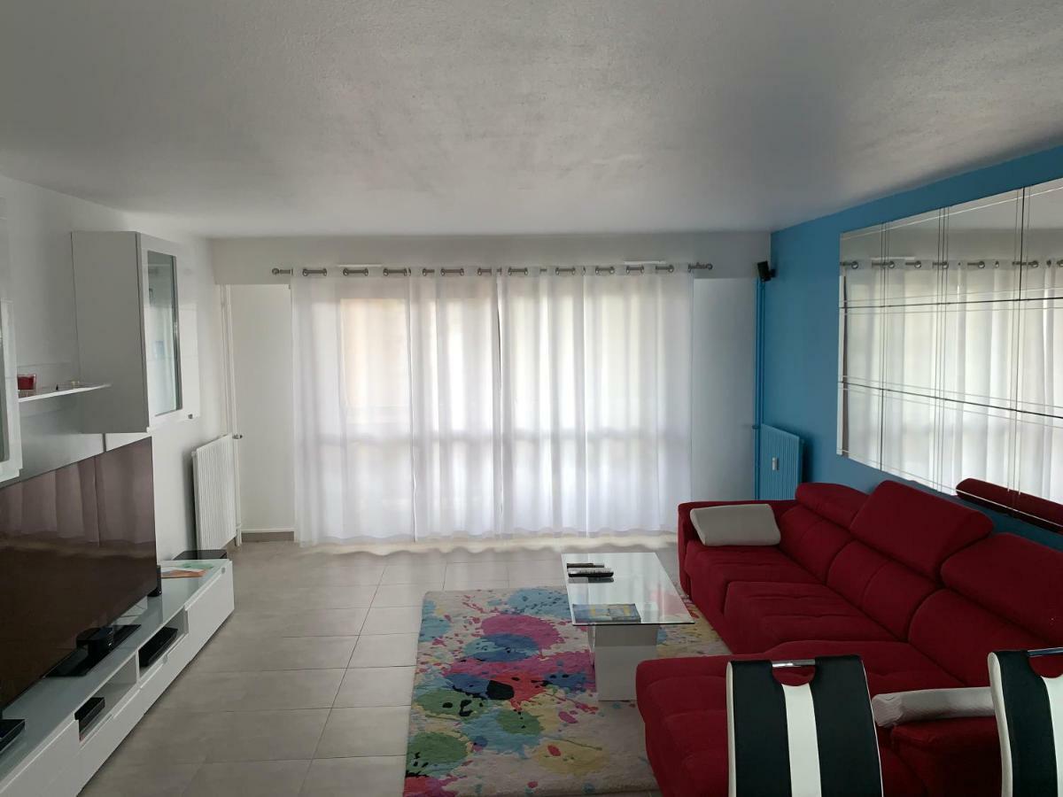 Grand Appartement A Louer Vue Sur Seine Melun Buitenkant foto