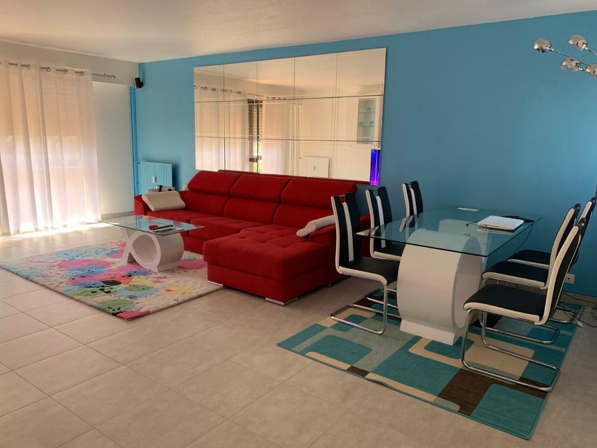 Grand Appartement A Louer Vue Sur Seine Melun Buitenkant foto