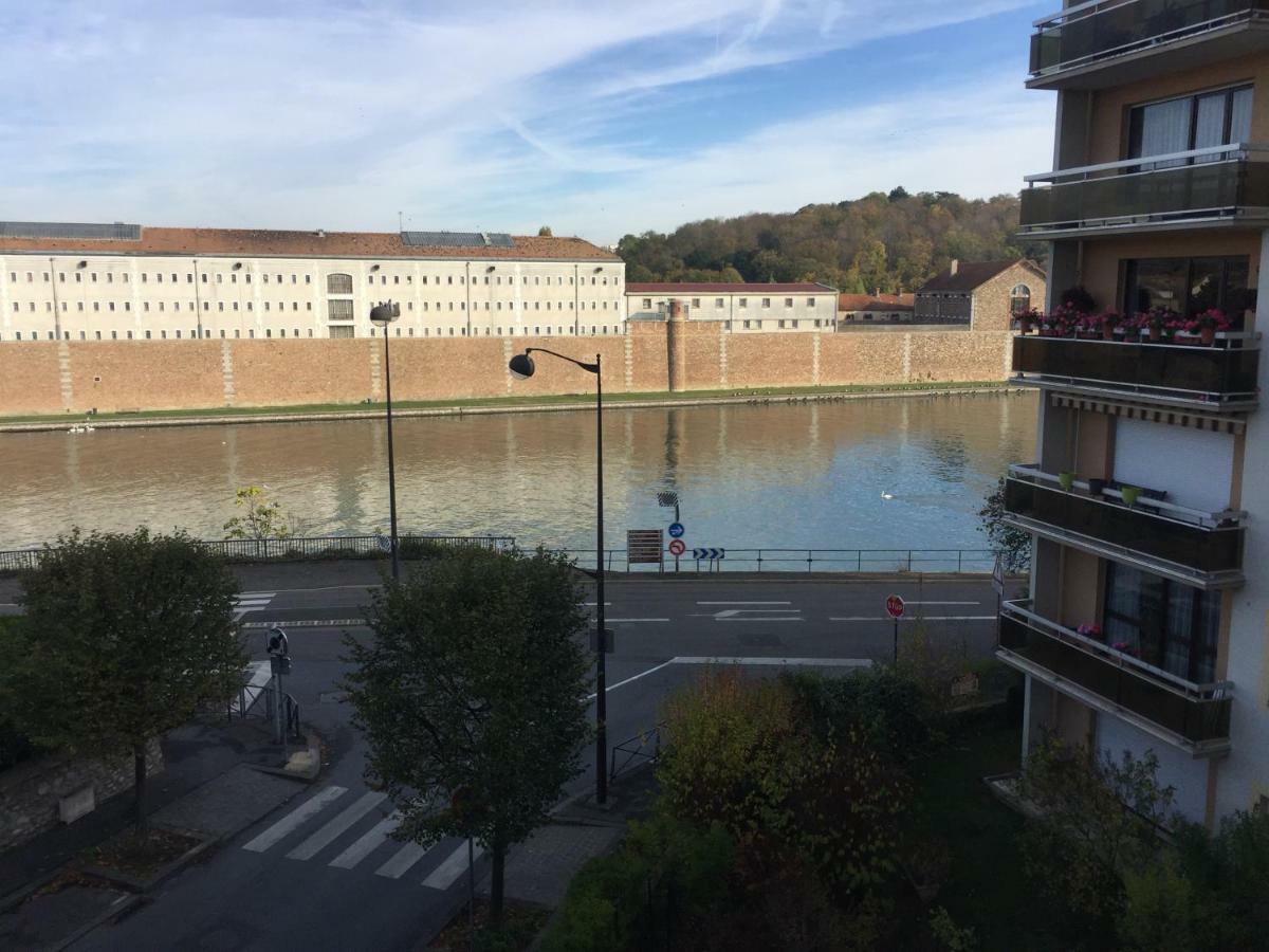 Grand Appartement A Louer Vue Sur Seine Melun Buitenkant foto